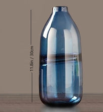 Load image into Gallery viewer, Simply So Attractive Glass Vase
